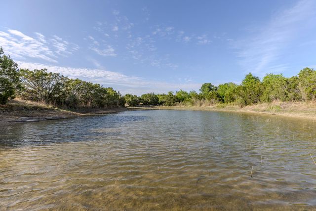 7943 W Fm 243, Bertram, TX 78605
