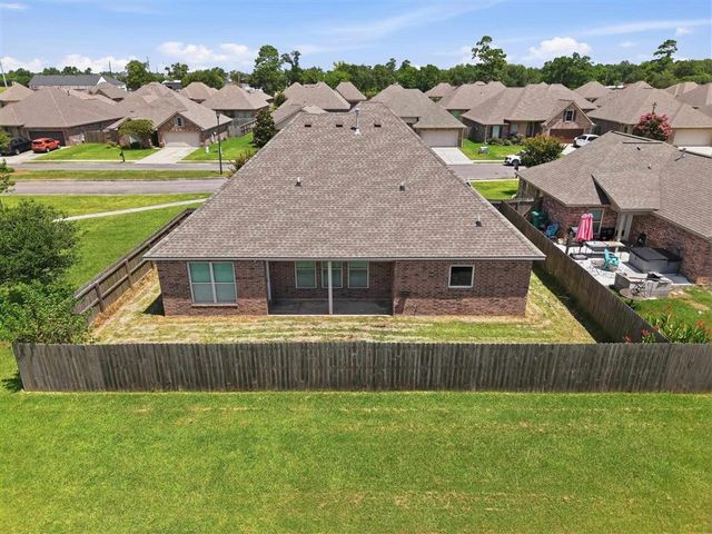 217 Longhill Drive, Sulphur, LA 70665
