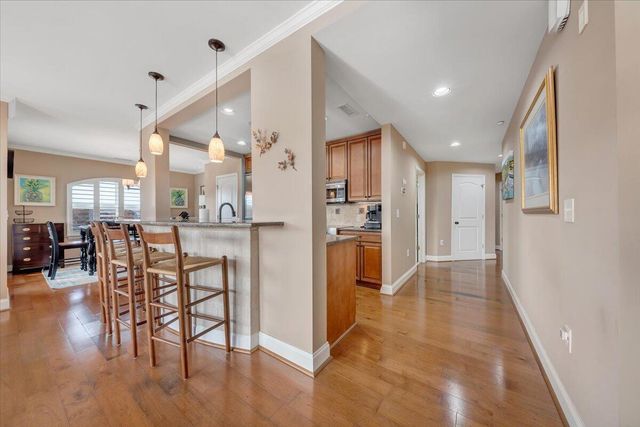 100 Bridgewater Pointe Pl Unit 601, Moneta, VA 24121