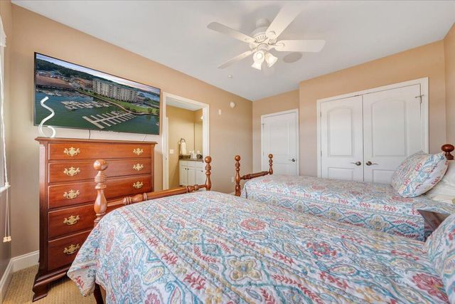 100 Bridgewater Pointe Pl Unit 601, Moneta, VA 24121