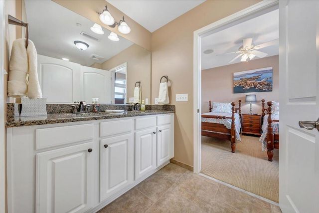 100 Bridgewater Pointe Pl Unit 601, Moneta, VA 24121