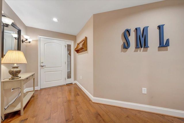 100 Bridgewater Pointe Pl Unit 601, Moneta, VA 24121