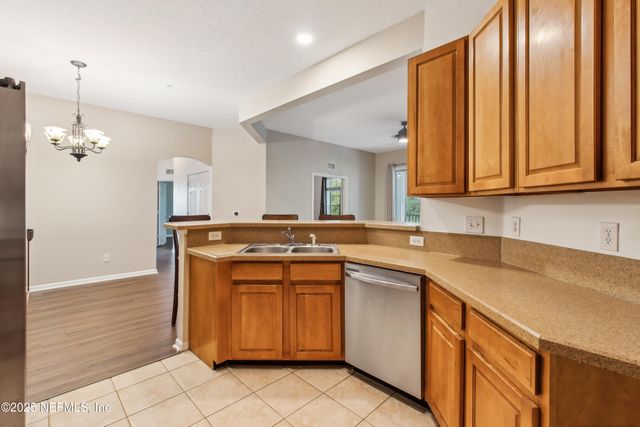 785 OAKLEAF PLANTATION Parkway, 1932, Orange Park, FL 32065