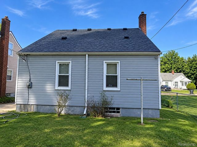 19576 Dresden Street, Detroit, MI 48205