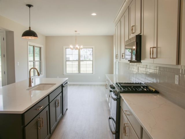 9568 GRAYS HOLLOW DR S, Cordova, TN 38018