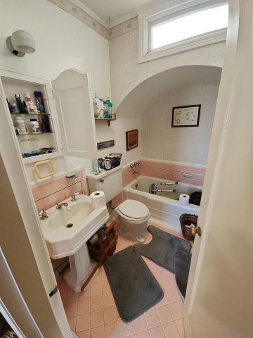 2537 Pacheco St, San Francisco, CA 94116