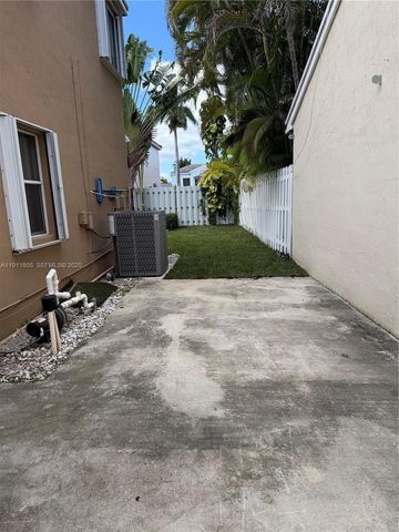 9884 SW 154th Ct 0, Miami, FL 33196
