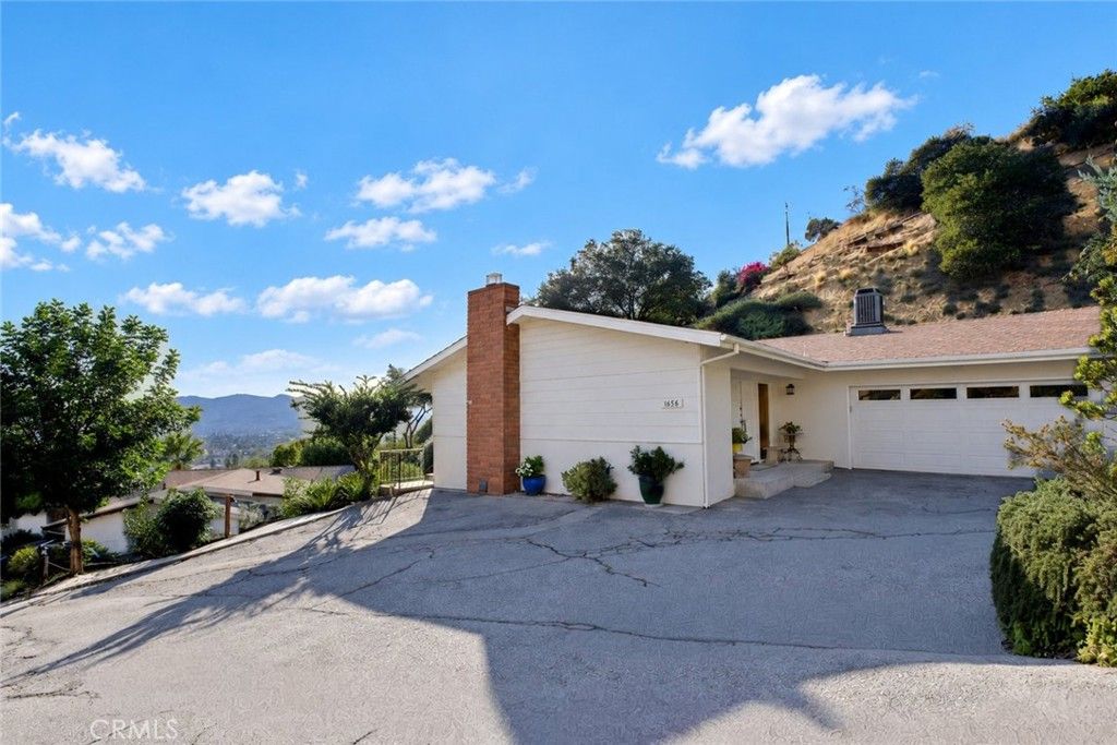 1656 Hazbeth Lane, Glendale, CA 91202 — photo 3