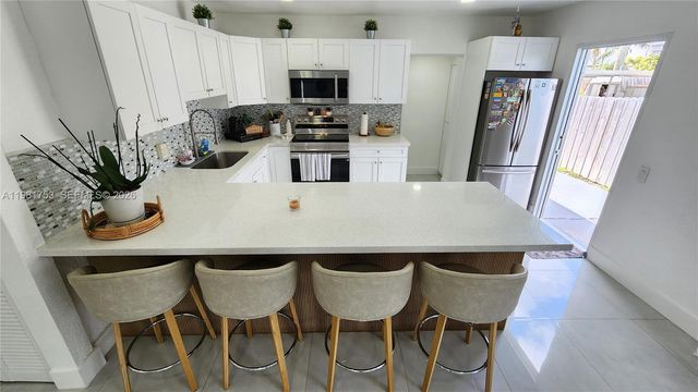 734 W 32nd St 734, Hialeah, FL 33012