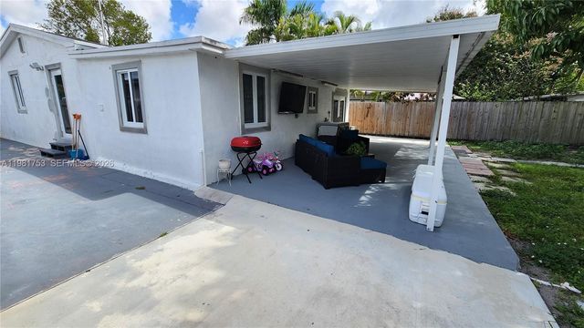 734 W 32nd St 734, Hialeah, FL 33012