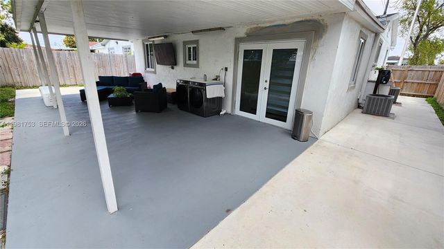 734 W 32nd St 734, Hialeah, FL 33012