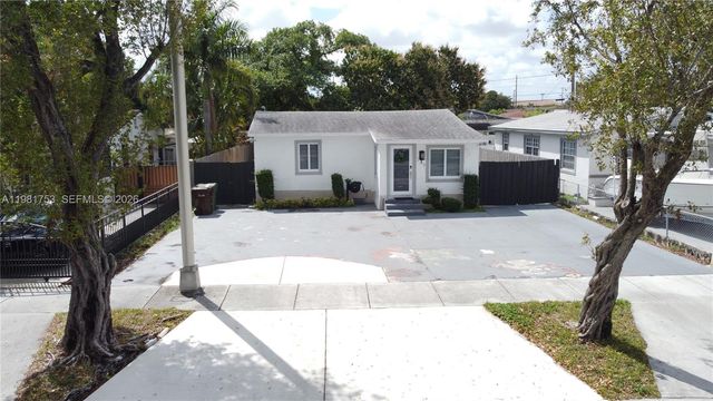 734 W 32nd St 734, Hialeah, FL 33012