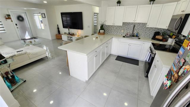 734 W 32nd St 734, Hialeah, FL 33012