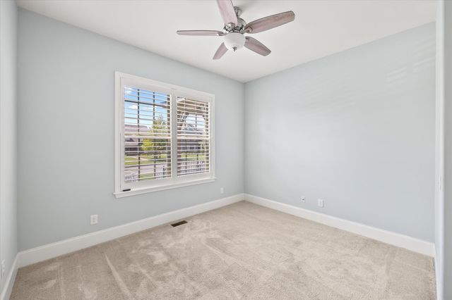 1548 Drakes Creek Rd, Hendersonville, TN 37075