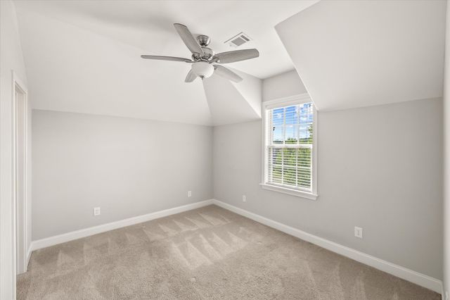 1548 Drakes Creek Rd, Hendersonville, TN 37075