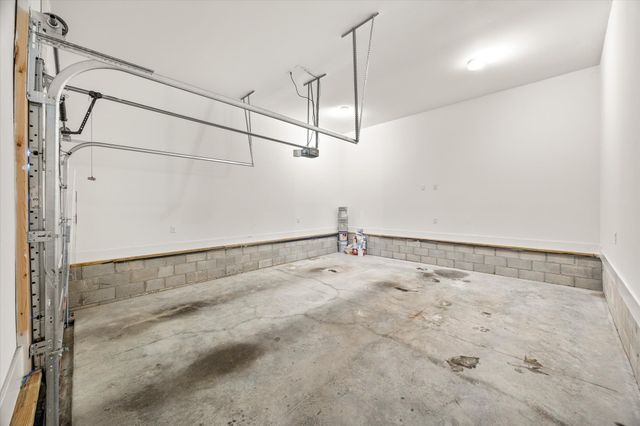 1548 Drakes Creek Rd, Hendersonville, TN 37075