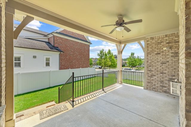 1548 Drakes Creek Rd, Hendersonville, TN 37075