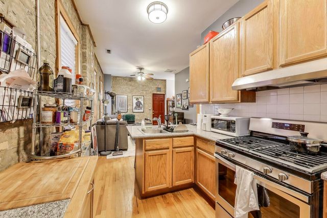1509 W Thomas Street 2R, Chicago, IL 60642