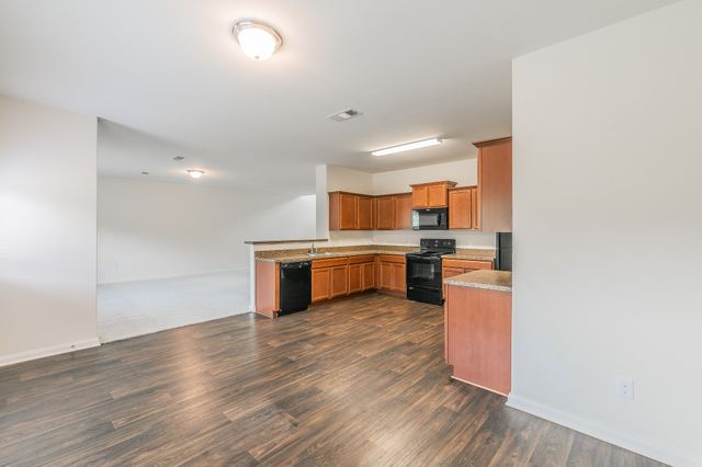 725 Oak Creek Drive, Hutchins, TX 75141