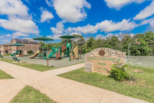 725 Oak Creek Drive, Hutchins, TX 75141