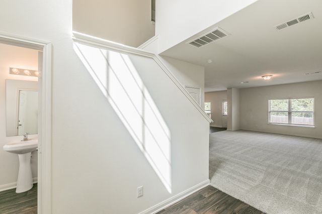 725 Oak Creek Drive, Hutchins, TX 75141