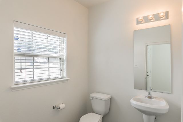 725 Oak Creek Drive, Hutchins, TX 75141
