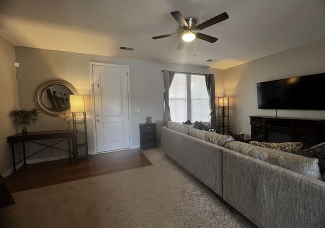 2303 Farrington Pl, Antioch, TN 37013