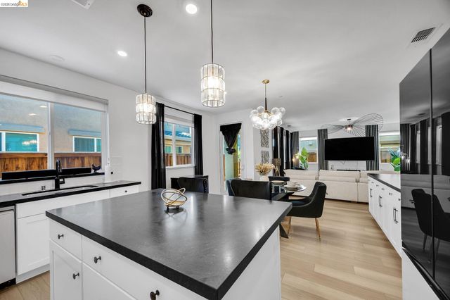 1862 Chandler Dr, Brentwood, CA 94513