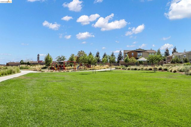 1862 Chandler Dr, Brentwood, CA 94513
