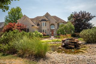 18218 Clairmont Circle E, Northville Township, MI 48168