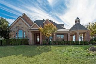 301 Silver Canyon Drive, Fort Worth, TX 76108