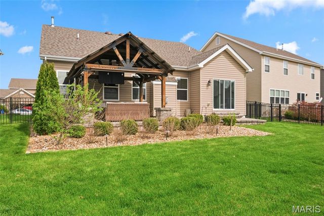 3456 Harbor Crossing Drive, St Charles, MO 63301