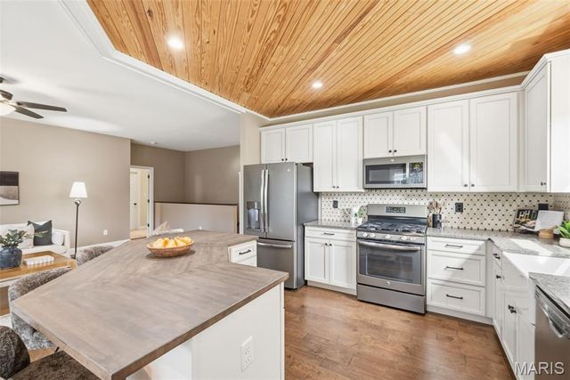 3456 Harbor Crossing Drive, St Charles, MO 63301