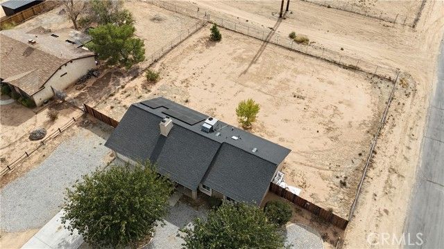 21101 Sitkan Rd, Apple Valley, CA 92308