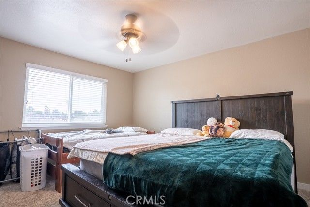 21101 Sitkan Rd, Apple Valley, CA 92308