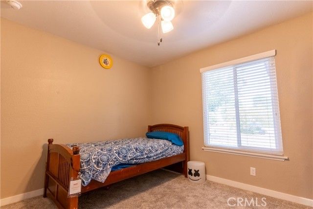 21101 Sitkan Rd, Apple Valley, CA 92308