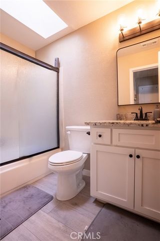 21101 Sitkan Rd, Apple Valley, CA 92308