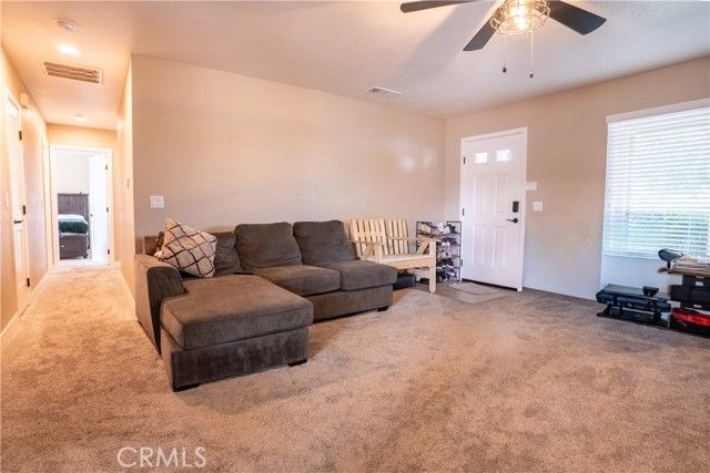 21101 Sitkan Rd, Apple Valley, CA 92308