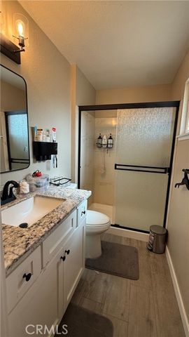 21101 Sitkan Rd, Apple Valley, CA 92308