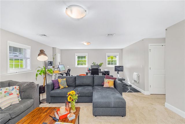 16 Liane Drive, Woonsocket, RI 02895