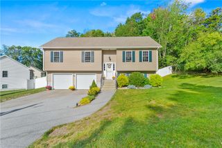 16 Liane Drive, Woonsocket, RI 02895