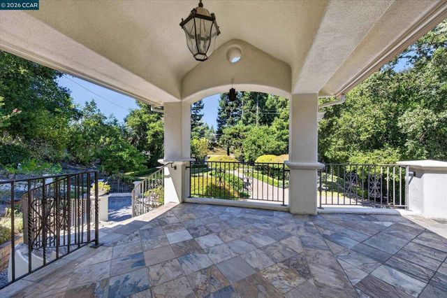 891 Livorna Rd, Alamo, CA 94507