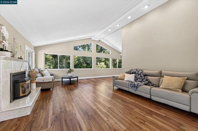 891 Livorna Rd, Alamo, CA 94507
