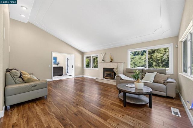 891 Livorna Rd, Alamo, CA 94507