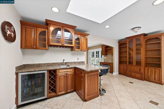 891 Livorna Rd, Alamo, CA 94507