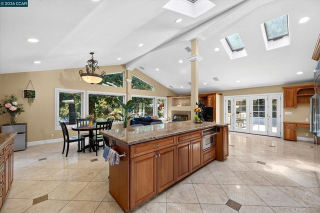 891 Livorna Rd, Alamo, CA 94507