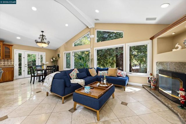 891 Livorna Rd, Alamo, CA 94507