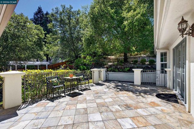 891 Livorna Rd, Alamo, CA 94507