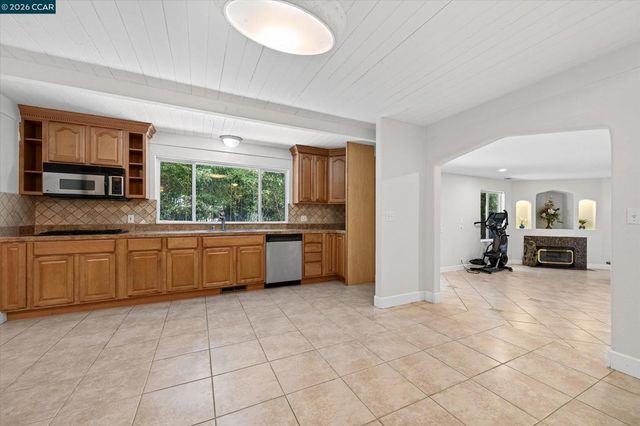 891 Livorna Rd, Alamo, CA 94507
