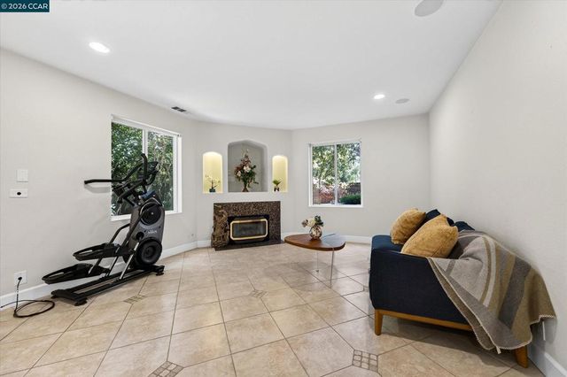 891 Livorna Rd, Alamo, CA 94507